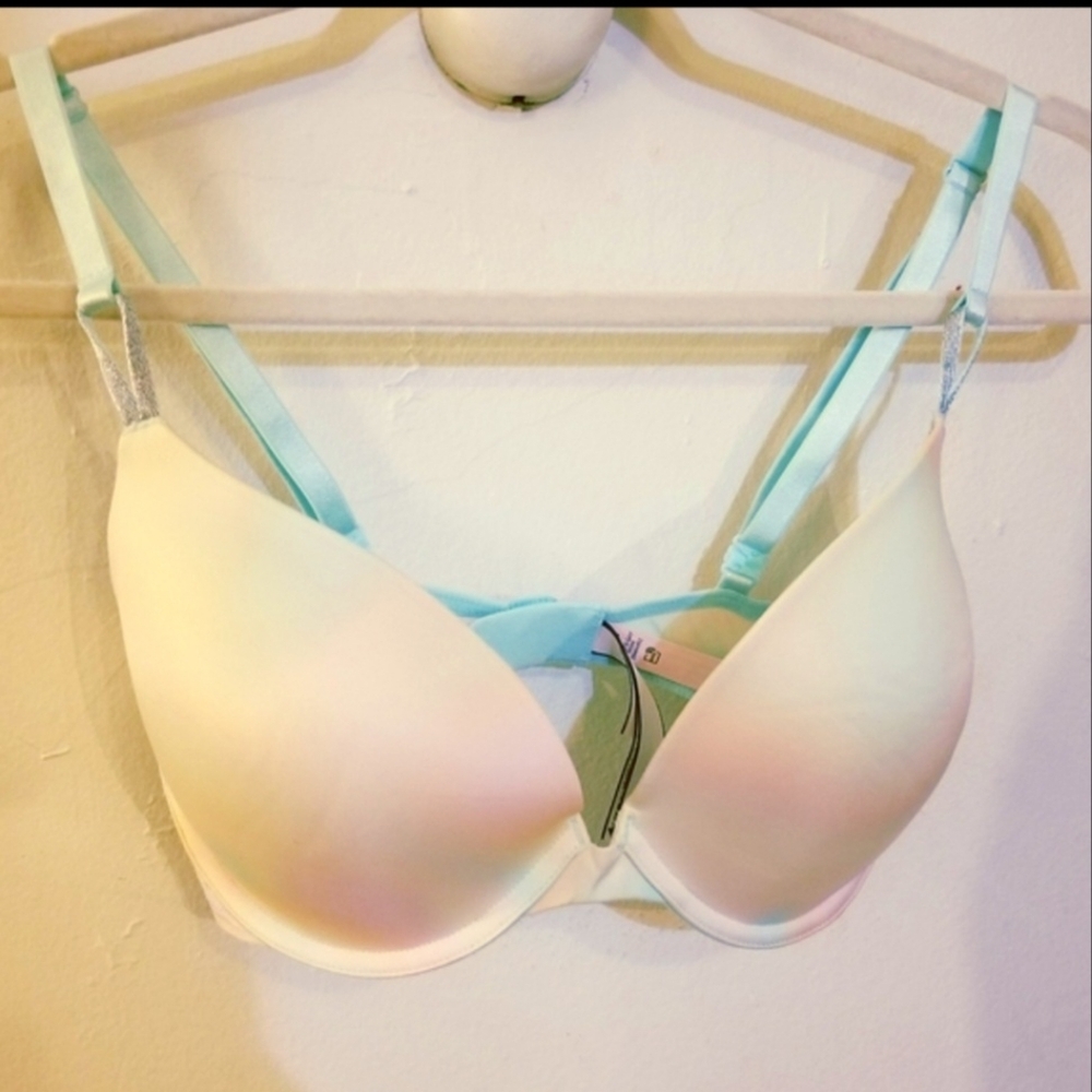 Victoria's Secret Bombshell Pushup Bra Size 34DD in "Sky Blue" $18
